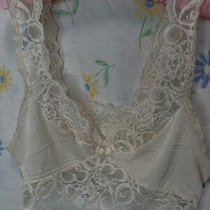 Shadow line vintage-style ivory lace large camisole